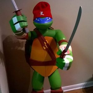 Meet your Posher, Troy